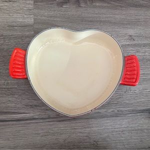 Le creuset heart dish
